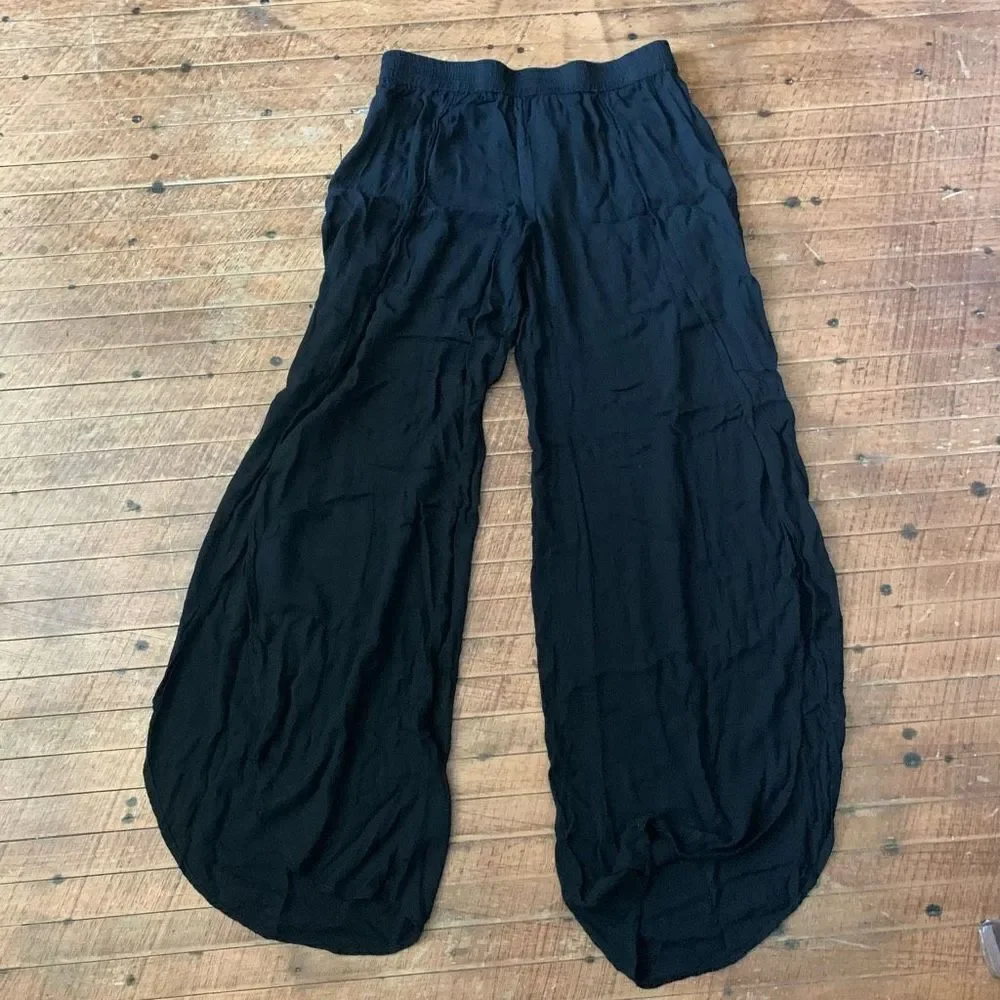 Young Fabulous and Broke black palazzo slit leg vacationcore S pants
